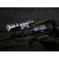 Latarka taktyczna LED Fenix TK16 V2.0 czarna