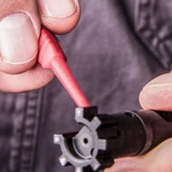 Zestaw szczotek i skrobaków do czyszczenia broni Real Avid Accu-Grip Picks & Brushes