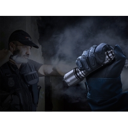 Latarka taktyczna LED Fenix TK22 TAC