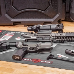 Mata Real Avid do czyszczenia karabinka AR-15 Smart Mat