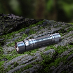 Latarka LED Fenix E35R