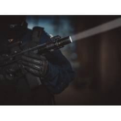 Latarka laserowa Fenix TK30