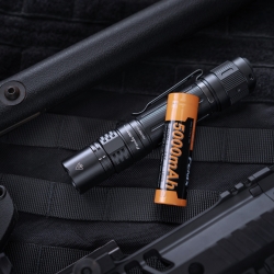 Latarka taktyczna LED Fenix PD36R Pro