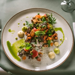 Pyszna porcja Iron Chef konserwa Buddha Bowl