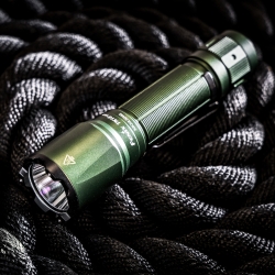 Latarka taktyczna Fenix TK16 V2.0 zielona