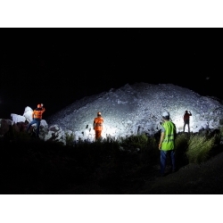 Latarka LED Fenix LR35R czarna