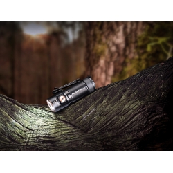 Latarka LED Fenix E18R V2.0
