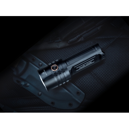 Latarka LED Fenix LR35R czarna