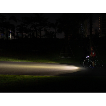 Lampa rowerowa Fenix BC25R