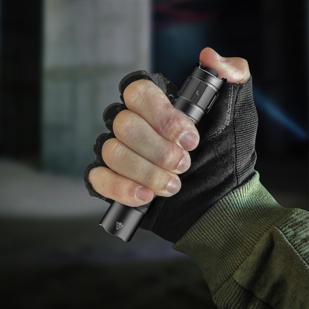 Latarka taktyczna LED Fenix PD35R