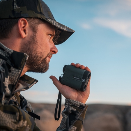 Dalmierz laserowy Hawke Vantage LRF 400