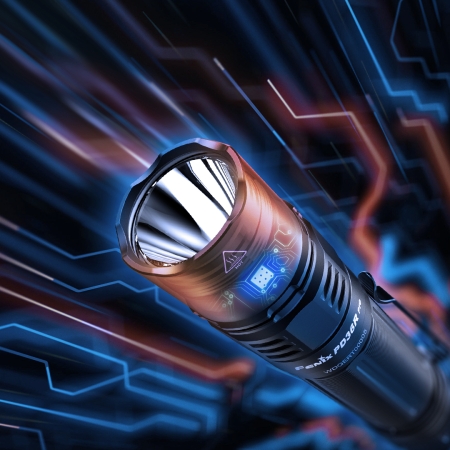 Latarka taktyczna LED Fenix PD36R Pro