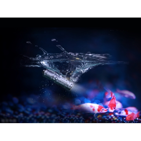 Latarka LED Fenix E02R czarna