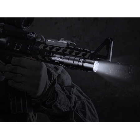 Latarka taktyczna LED Fenix TK16 V2.0 czarna