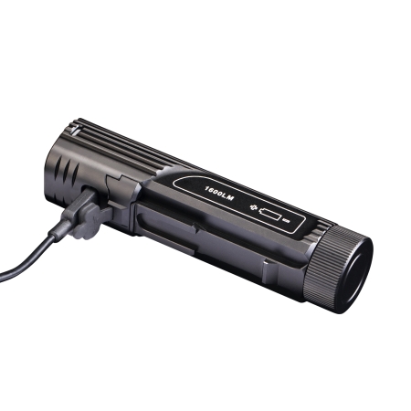 Lampa rowerowa Fenix BC26R plus lampa BC05R V2.0 gratis